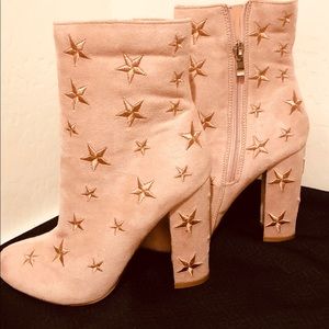 High heel boots